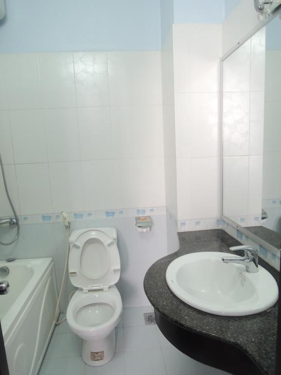 My Hanh Hotel Hue Exterior photo