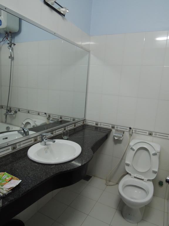 My Hanh Hotel Hue Exterior photo